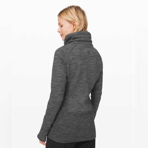Lululemon Radiant Jacket II
Heathered Core Dark Grey size 2 - Picture 2 of 9